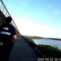 永遠是媽媽的心肝寶！竹市警暖心陪伴安撫 成功勸阻輕生男子