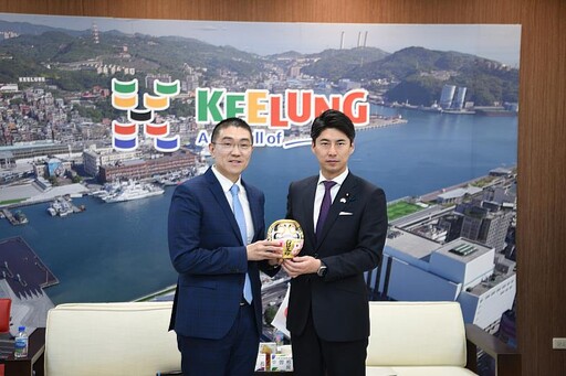 救國團陪同日本自民黨青年局訪問團前往基隆市拜會深化台日交流