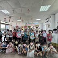 喜迎母親節 太保衛生所醫事C老幼插花傳愛