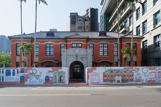 古蹟修復也要有美學!邱臣遠代理市長:新竹市役所圍籬美出新高度 呈現美術館百年底蘊