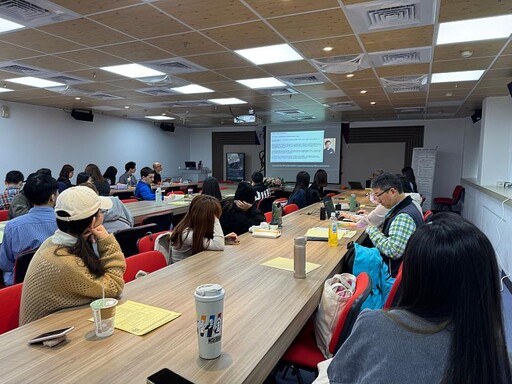 世新大學英語系國際研討會 文化與AI科技交會的深度對話