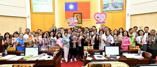 彰化縣議會第20屆第5次定期會開幕 府會共同推廣在地花卉獻祝福