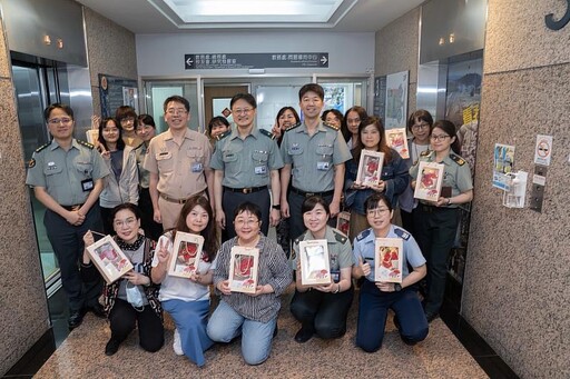 國防醫學院溫馨舉辦母親節活動 致敬無私母愛