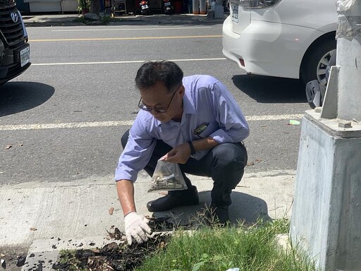 「攜手減菸蒂,讓嘉更美麗」,環保局號召民眾撿菸蒂愛環境