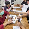 老少共學世代交流 ！中華大學外籍生帶長輩快樂學英文