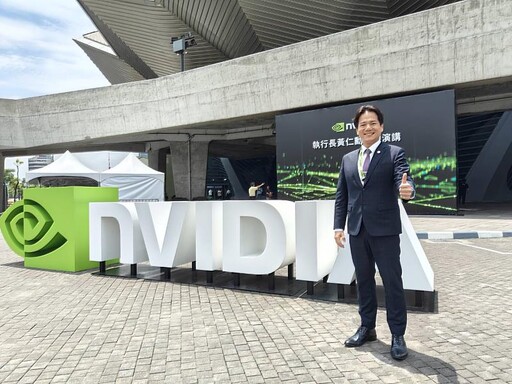 NVIDIA黃仁勳主題開講!新竹市代理市長邱臣遠出席 掌握AI機器人產業新趨勢