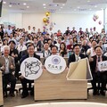 站在AI的肩膀上，駕馭未來變局 張廖萬堅啟動東海EMBA智慧學習場域，呼籲企業家與科技賽跑
