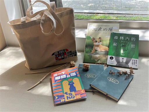 竹市台語家庭推廣計畫開放kóng Tâi-gí講台語禮包領取 邱臣遠代理市長邀大家共讀台語故事