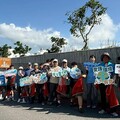 臺東環保局攜手水環境巡守隊富岡淨灘 守護蔚藍海岸