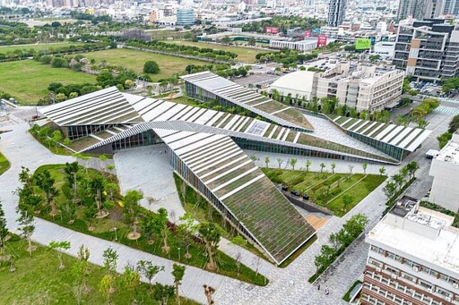 逢甲大學調薪3%力挺教職員 展現留才攬才決心