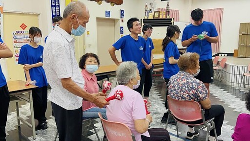 嘉藥USR團隊端午前夕走入社區 艾草DIY傳遞健康關懷
