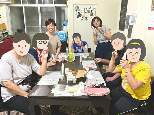 芒草心與台塑企業暨王長庚公益信託2025年續攜手合作輔導無家者邁向自立,並支持香香澡堂盥洗服務