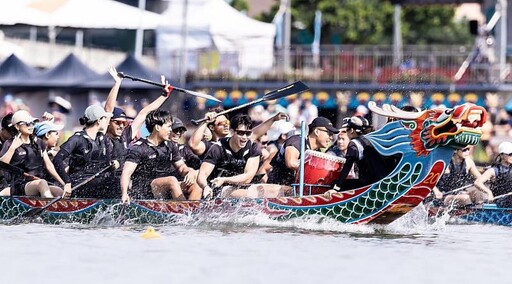 銘傳龍舟隊挑戰國手勁旅 強登台北國際龍舟錦標賽頒獎台