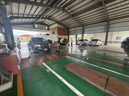 車齡滿8年汽油汽車須每2年定檢 臺東縣政府呼籲按時驗車免受罰 共同守護臺東好空氣