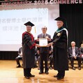 以人為本 以專業與關懷回應世界 高醫大畢典傳遞利他精神