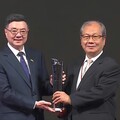 113 年國家產業創新獎 成大智慧製造研究中心執行長鄭芳田榮獲個人類--產學貢獻獎
