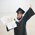 從打工僑生到部門主管 崑大越籍生潘氏美玲逆轉勝 成就學業與職涯
