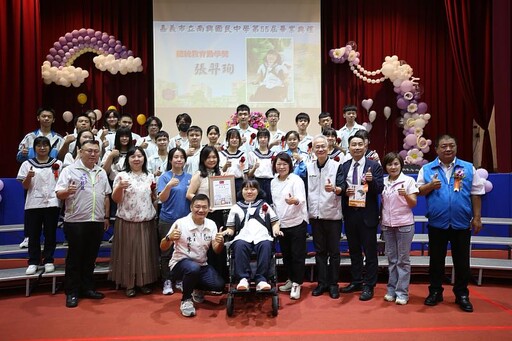 嘉義市各國中迎畢業好溫馨! 黃敏惠市長為畢業生送上祝福