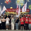 走進社區與校園 南大學生揮旗開展暑假服務行動