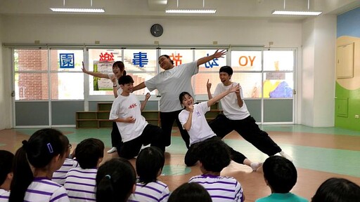 童話不只這樣演 南大戲劇系期末展演翻轉劇場想像