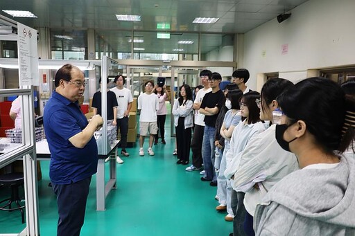 淡江化學系師生參訪校友企業宗瑋工業 林健祥勉學生洞察全球趨勢