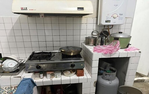 煮菜不慎險釀大火 住警器及時示警成功保命 臺東縣消防局呼籲謹記「人離火熄」口訣 火災發生可避免