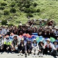 靈鷲山行願無盡愛地球 基隆嶼淨灘放流為上師祈福