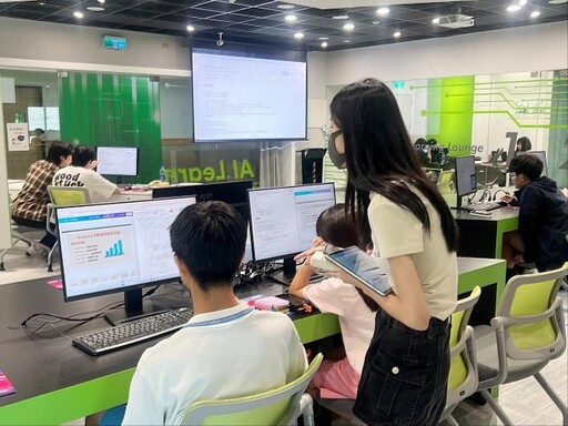 東吳大學「智慧創新AI學習中心」向高中開放 北部三高中搶先體驗輝達先進設備