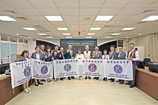 國際同濟會台灣總會暨澎嘉南區捐贈嘉市府獎助學金 黃敏惠市長：傳遞公益暖流