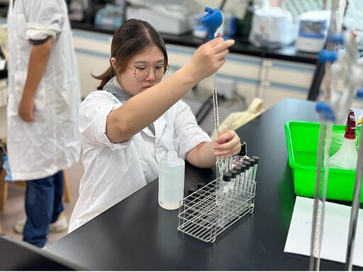 長榮大學食安學程甘瑾媛獲「國科會大專生專題計畫」肯定 探討蛋殼膜資源化再利用 展現研究潛力