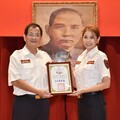 李燕女士人美心善做公益 捐贈新北消防救災器材