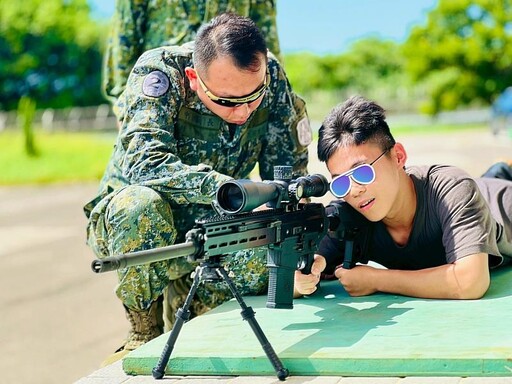 竹市府攜手空軍新竹基地推職業參訪 鼓勵青年役起發光、逆轉人生