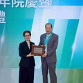 亞大創辦人蔡長海榮獲工業技術研究院院士