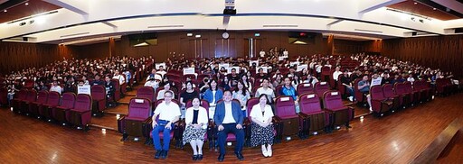 文化大學國際專修班迎新 近3百名外籍學生加入華岡大家庭