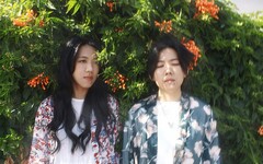 從低谷到清明-依錚依靜以《謎樣的花》唱出生命甦醒的聲音