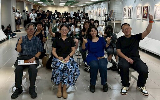 文藻外語大學第2屆美術獎頒獎 作品融入AI創作