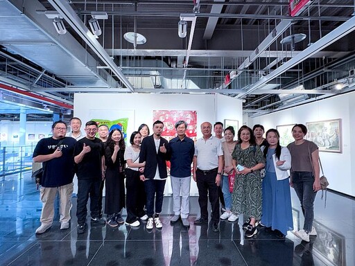 乖乖不只保平安 還能變成藝術收藏!賴威帆個展開幕 潮流信仰席捲光點