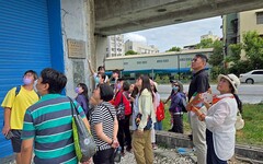信義房屋社區一家 走讀彰化鐵路穀倉、花樹銀行
