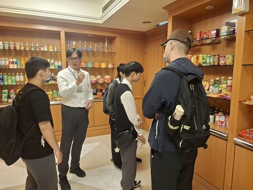 南華大學企管系企業參訪 學習跨產業經營與文創創新