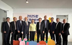 2025年華文獨中服務獎頒獎典禮《有一束光叫做“老師”》