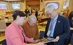 南華大學展現跨域創新力 AI三好兒歌與AR/VR繪本獲熱烈迴響