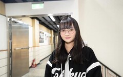 文化大學化材系陳姿卉 第一作者發表論文登國際期刊封面