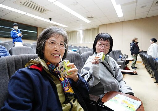 文化大學校友力挺健康飲食 打造特色樂齡學習新亮點