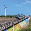 竹市那魯灣街堤防彩繪 展現阿美族遷移與文化記憶
