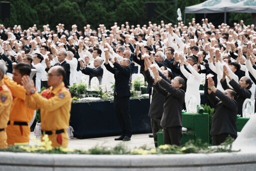 2024年慈濟花蓮靜思堂首場浴佛大典3千人與會 證嚴法師帶領虔誠祈福