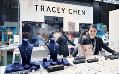 廣受白領女性青睞 TRACEY CHEN進軍巴黎時裝周