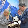 【藍蝴蝶專欄】賴總統已衝免稅、卓院長還在卡1萬，台派的忍耐程度到達極限！