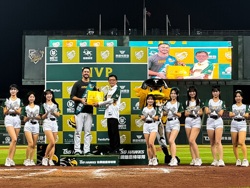 永慶加盟四品牌高雄經管會「棒球親子家庭日」 邀壽天國小棒球隊同樂