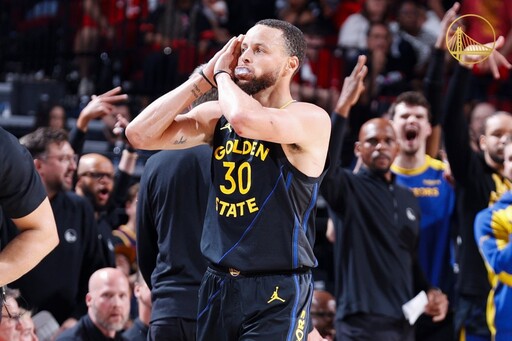 Curry 太猛了!Butler 狂讚:「他是 GOAT ?還是 GOAT 之一?」