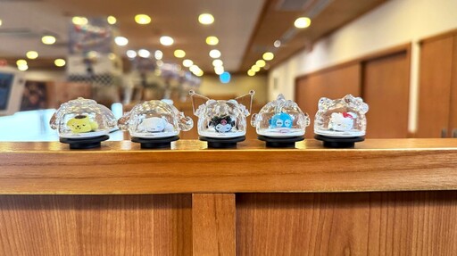 藏壽司 x 三麗鷗家族15款限定扭蛋一次看!Kitty、酷洛米、人魚漢頓鮮度君吊飾「這天」開扭!